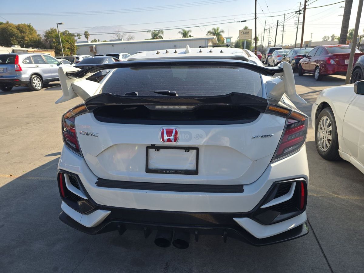 Honda Civic 2020 — photo 2