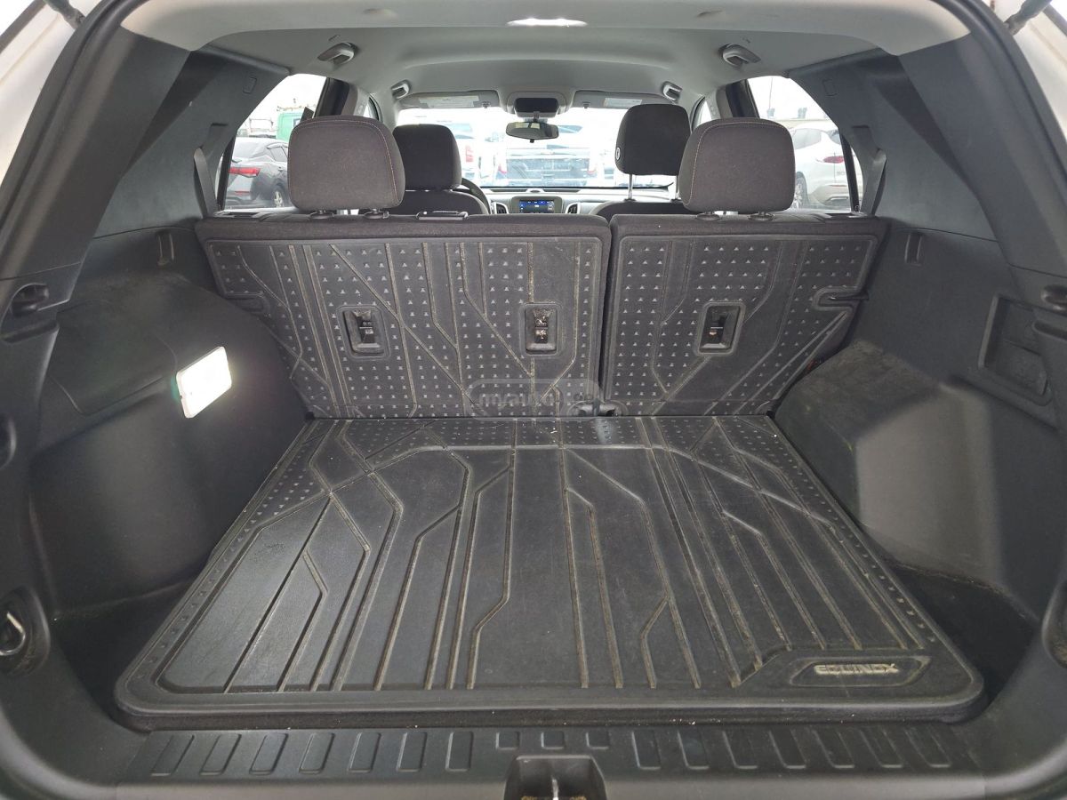 Chevrolet Equinox 2021 — photo 2