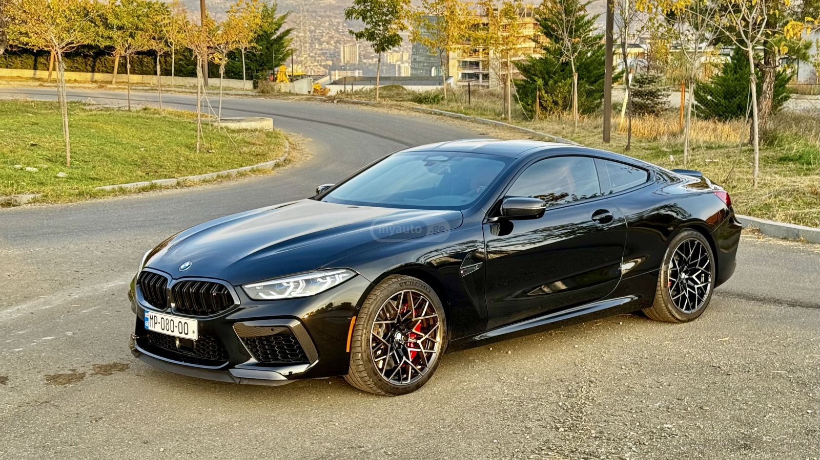 BMW M8 2022 — photo 2