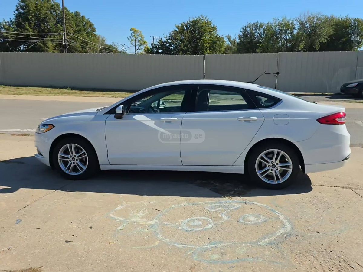 Ford Fusion 2018 — photo 2