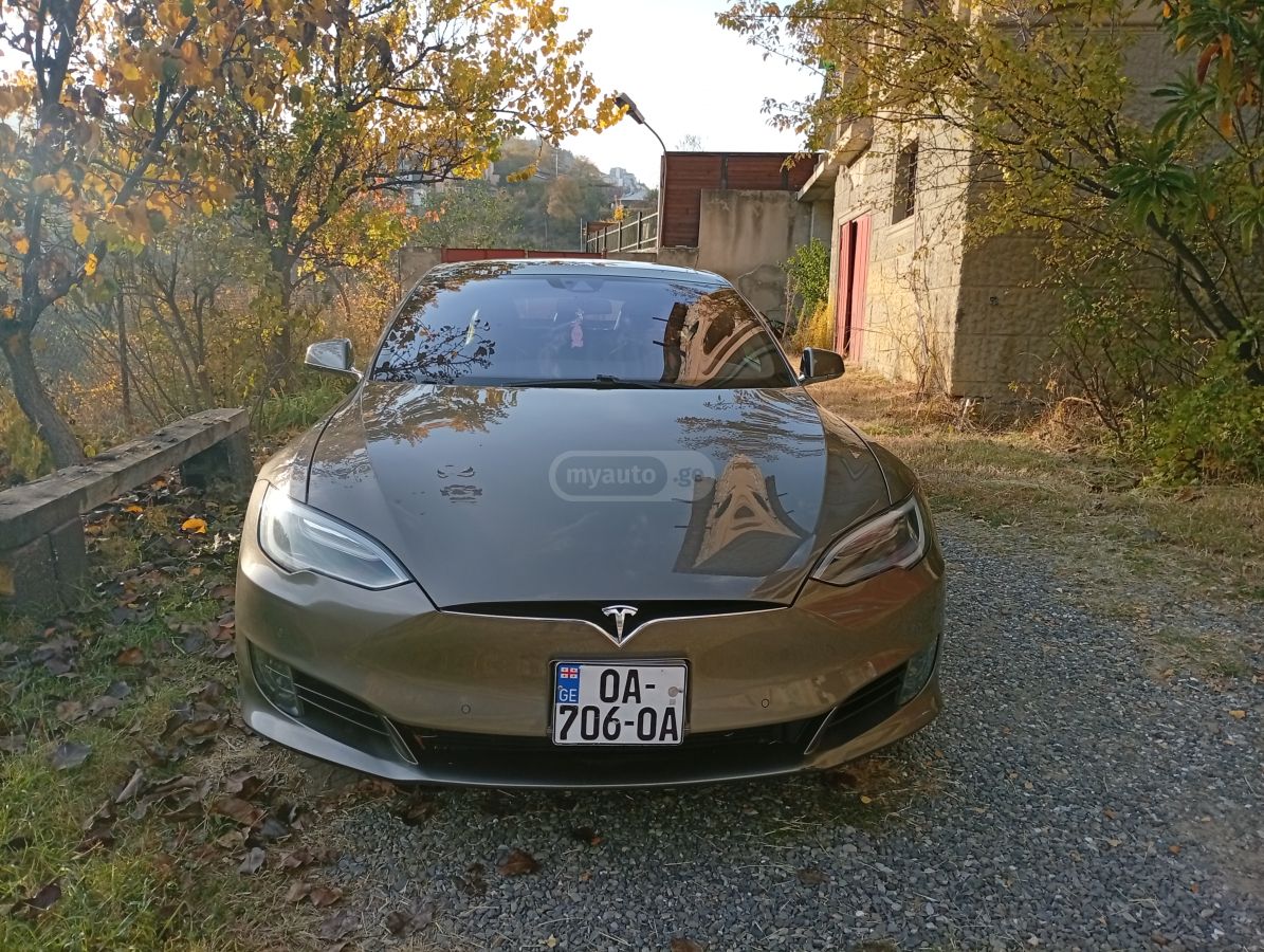 Tesla Model S 2016 — photo 2