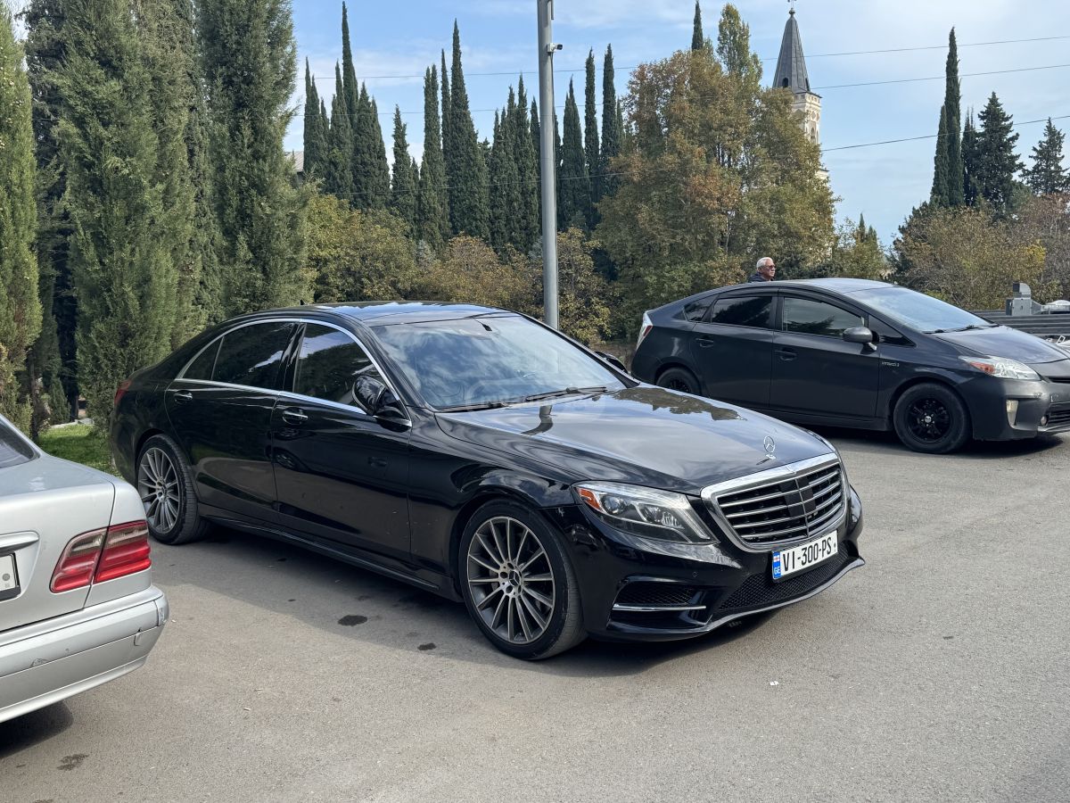 Mercedes-Benz S 550
