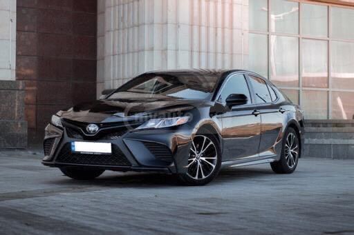 Toyota Camry 2020 — photo 2