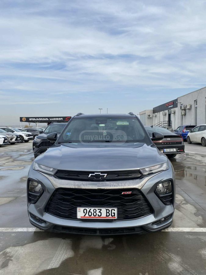 Chevrolet Trailblazer 2021 — photo 2