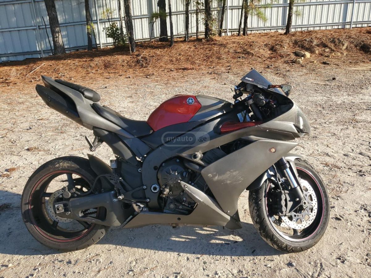 Yamaha YZF-R1 2007 — photo 2