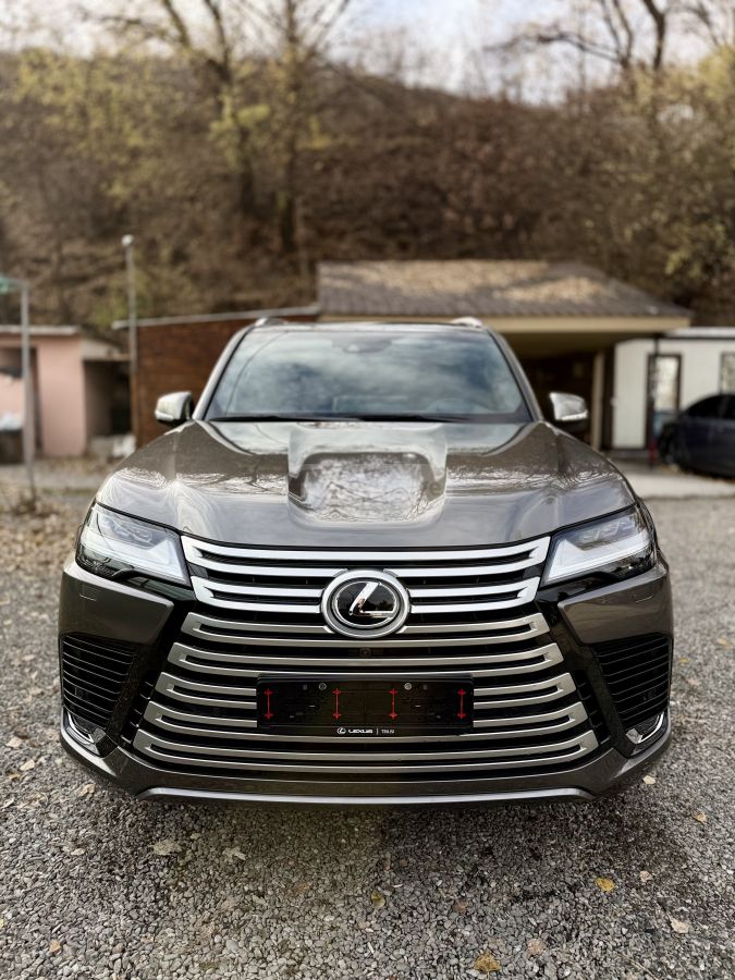 Lexus LX 500 2025 — photo 2