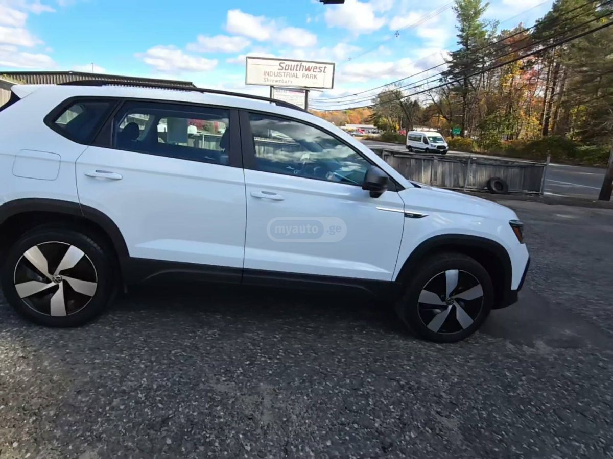 Volkswagen Taos 2023 — photo 2