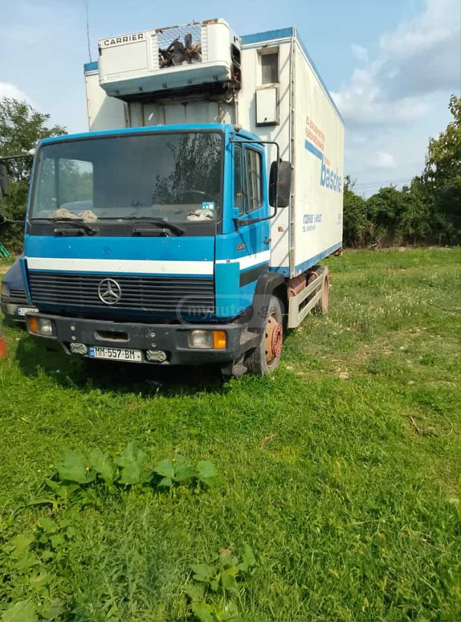 Mercedes-Benz 1820 1992 — photo 2