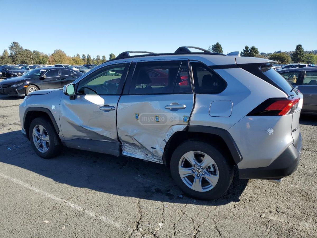 Toyota RAV 4 2024 — photo 2