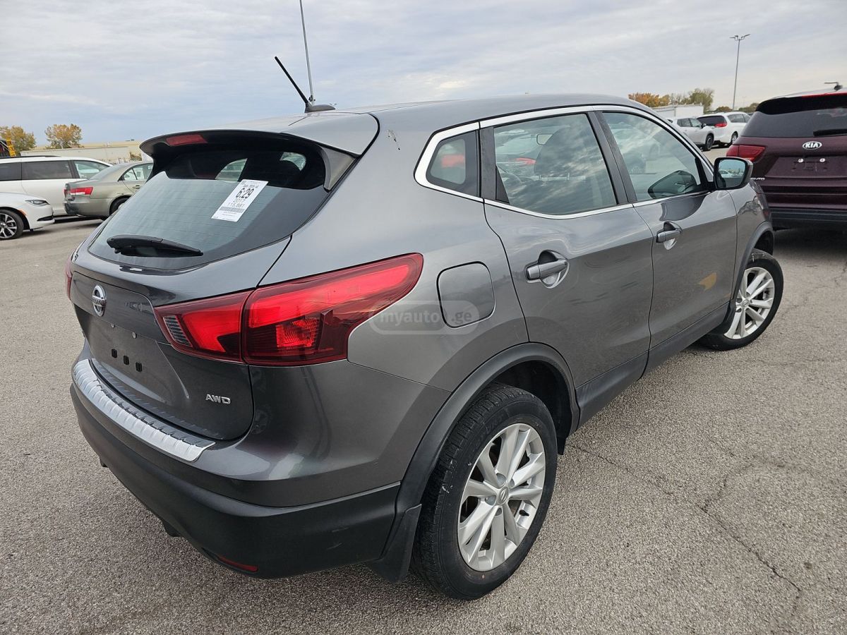 Nissan Rogue Sport 2017 — photo 2