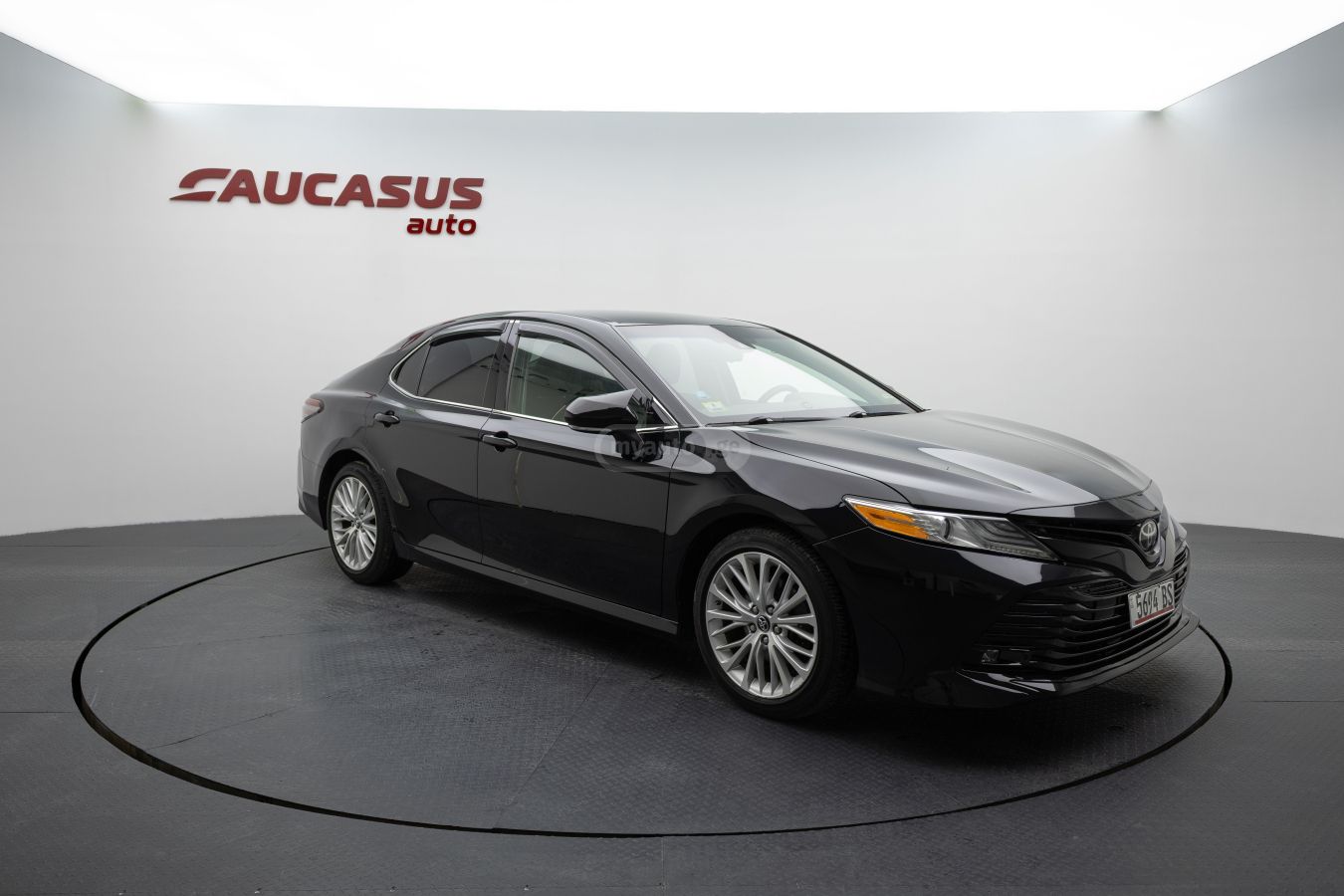 Toyota Camry 2019 — photo 2