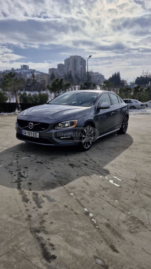 Volvo S60 2015 — photo 2