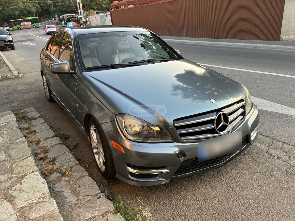 Mercedes-Benz C 250 2013 — photo 2