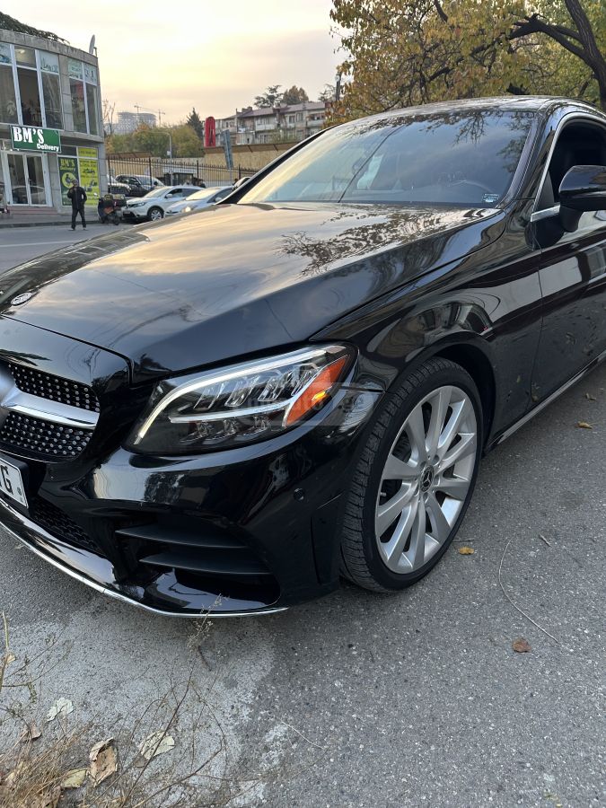 Mercedes-Benz C 300 2019 — photo 2