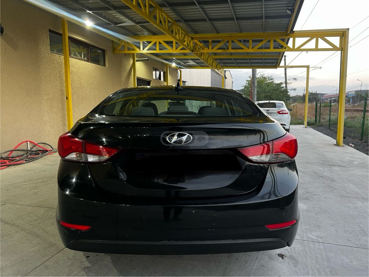 Hyundai Elantra 2014 — photo 2