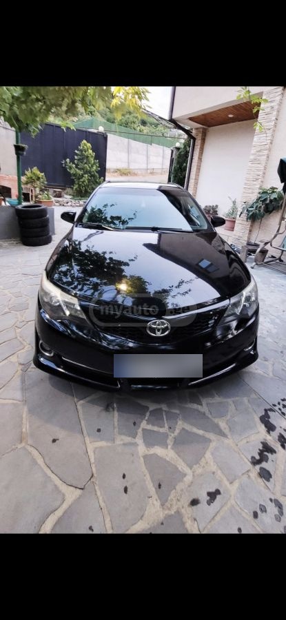 Toyota Camry 2012 — photo 2