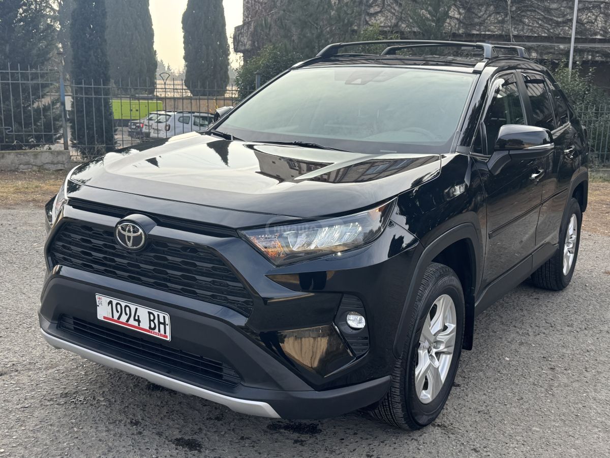 Toyota RAV4 2020 — photo 2