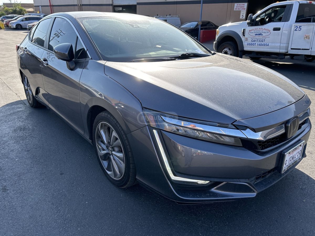 Honda Clarity 2018 — photo 2