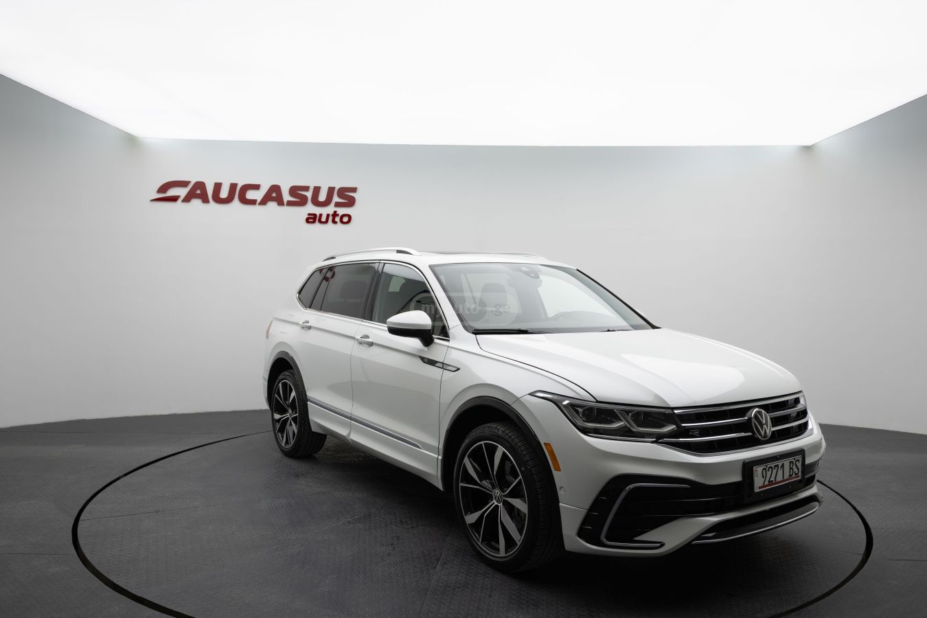 Volkswagen Tiguan 2022 — photo 2