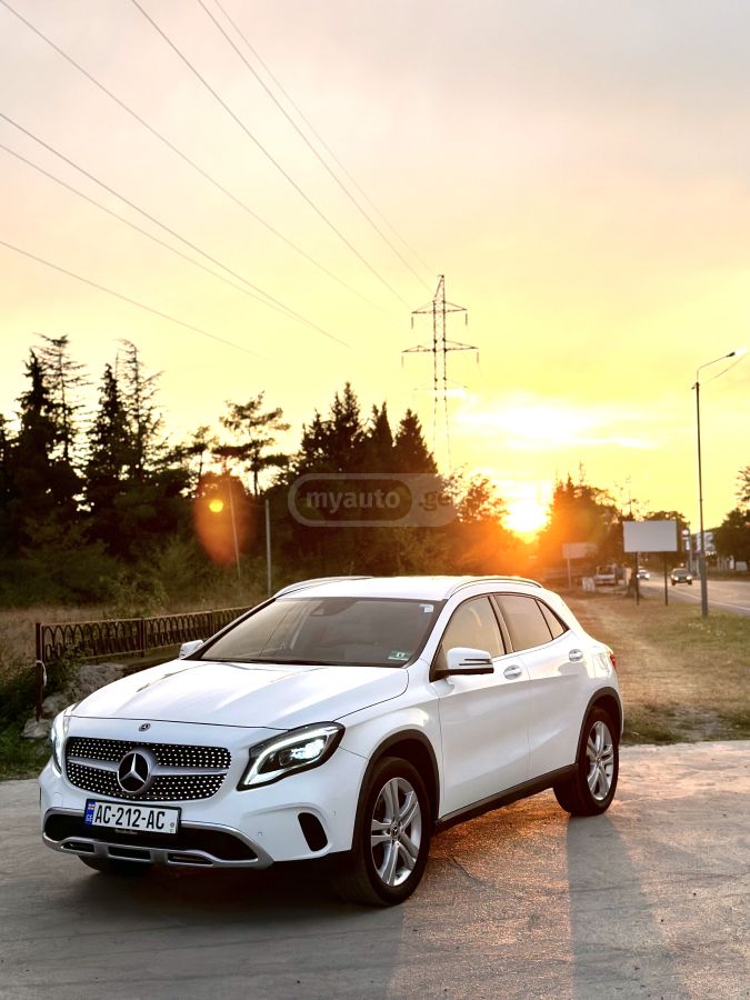 Mercedes-Benz GLA 250 2018 — photo 2