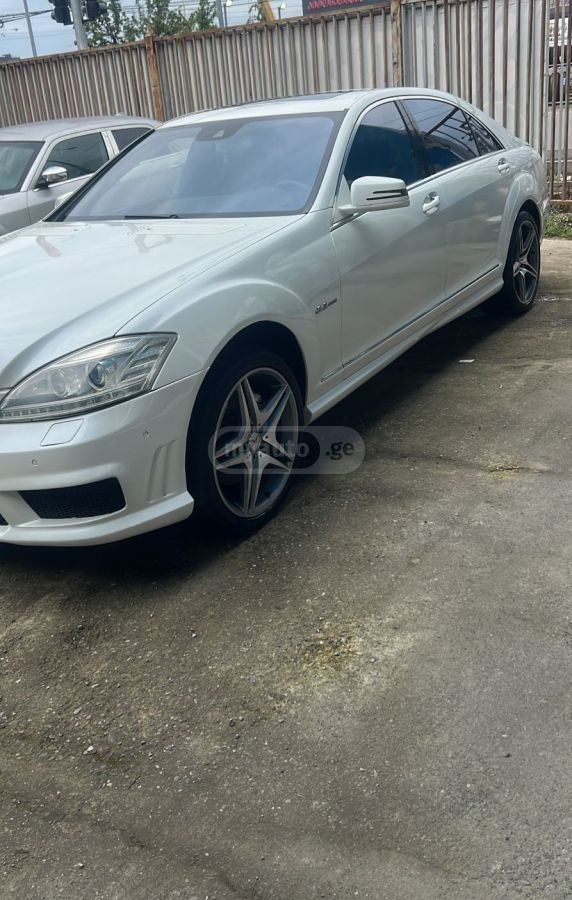 Mercedes-Benz S 350 2010 — photo 2