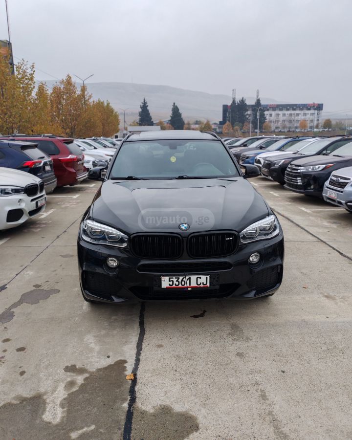 BMW X5 2016 — photo 2