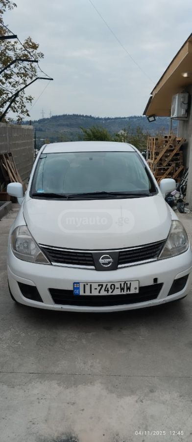Nissan Tiida