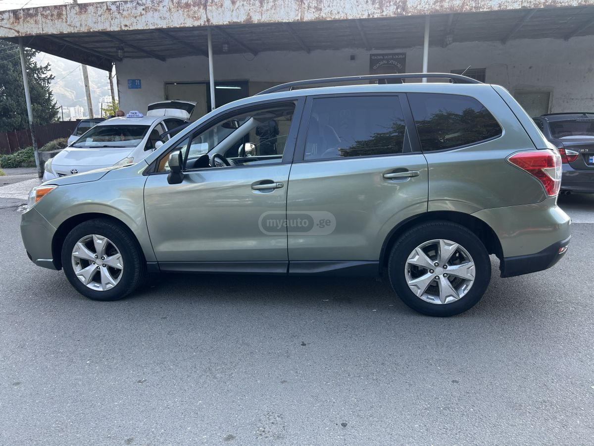 Subaru Forester 2014 — photo 2