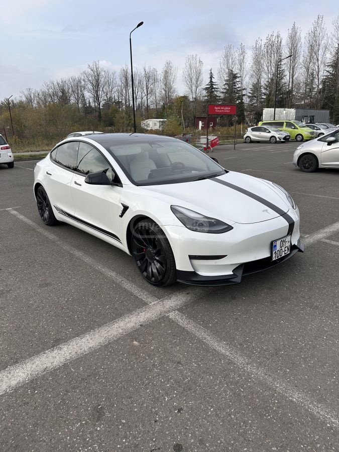 Tesla Model 3 2021 — photo 2