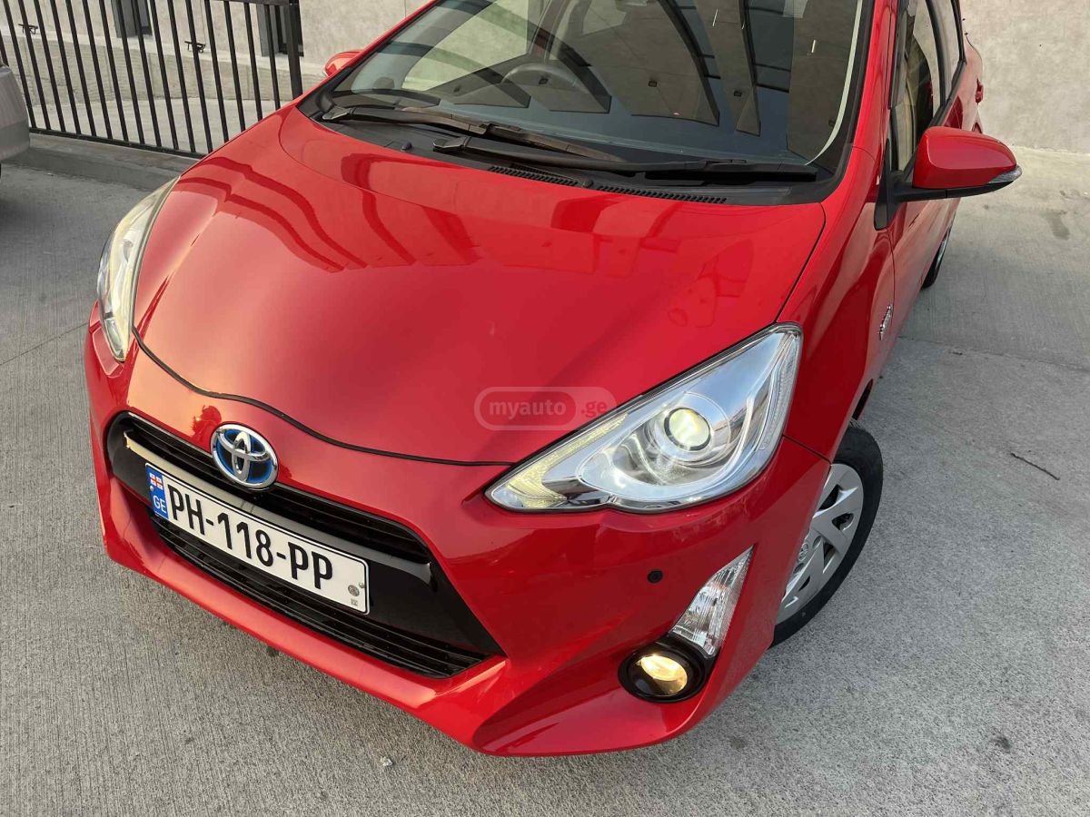 Toyota Aqua 2016 — photo 2