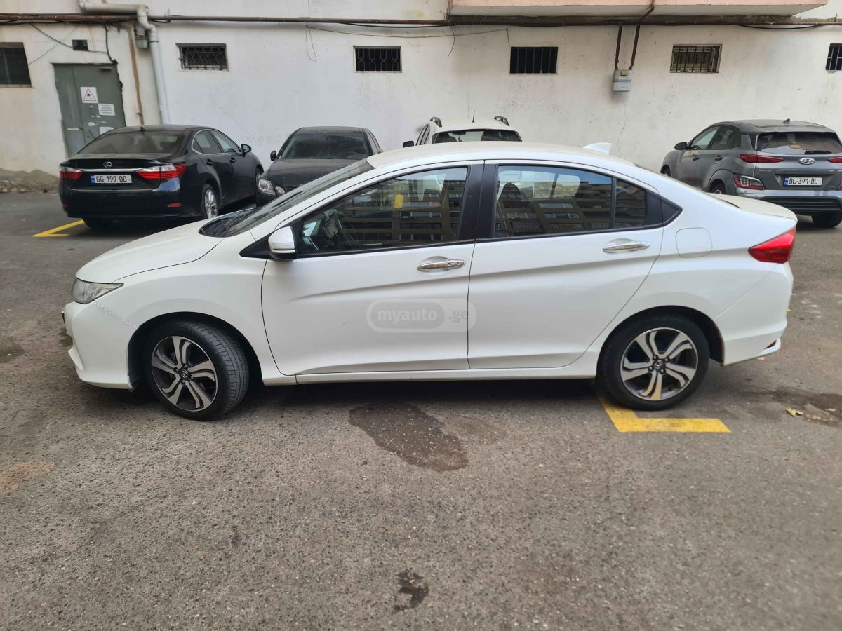 Honda City 2016 — photo 2
