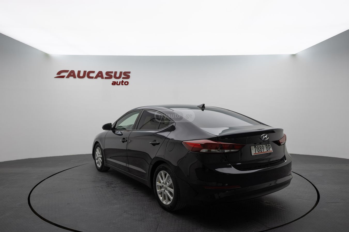 Hyundai Elantra 2017 — photo 2
