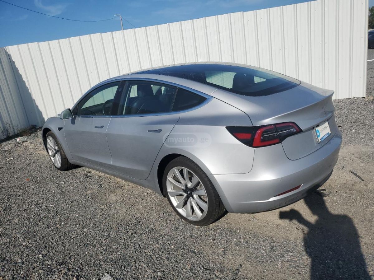 Tesla Model 3 2018 — photo 2