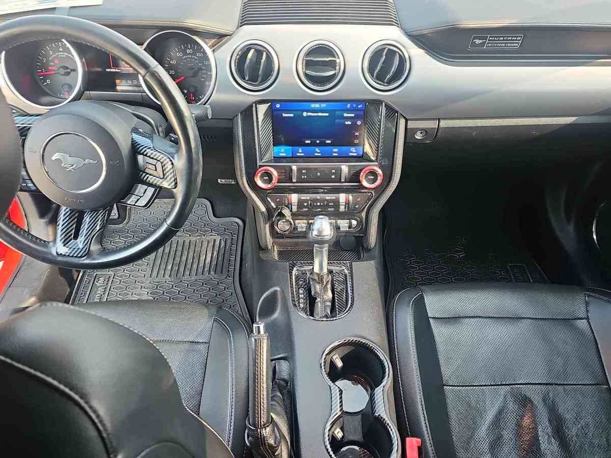 Ford Mustang 2020 — photo 2