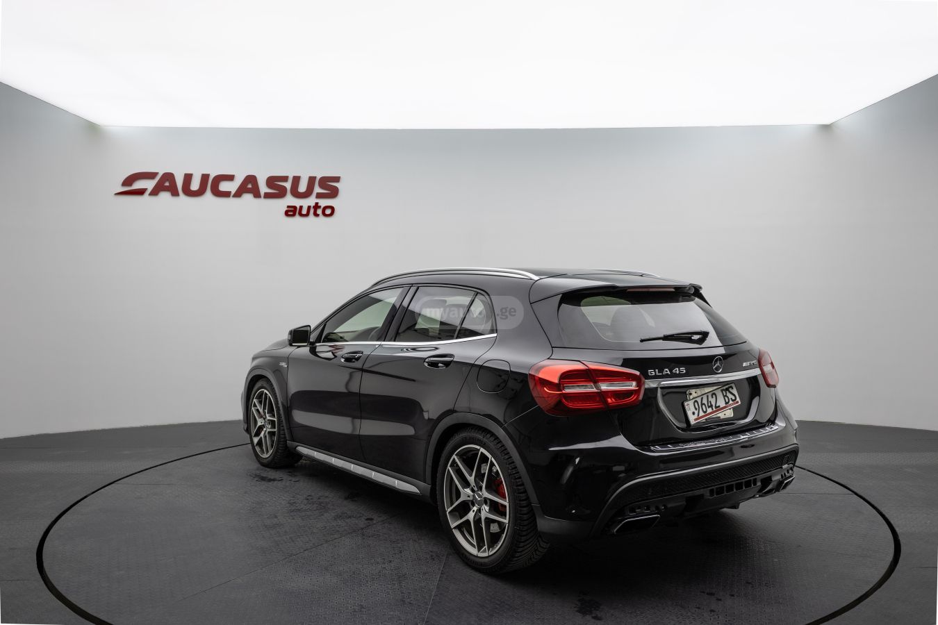 Mercedes-Benz GLA 45 AMG 2015 — photo 2