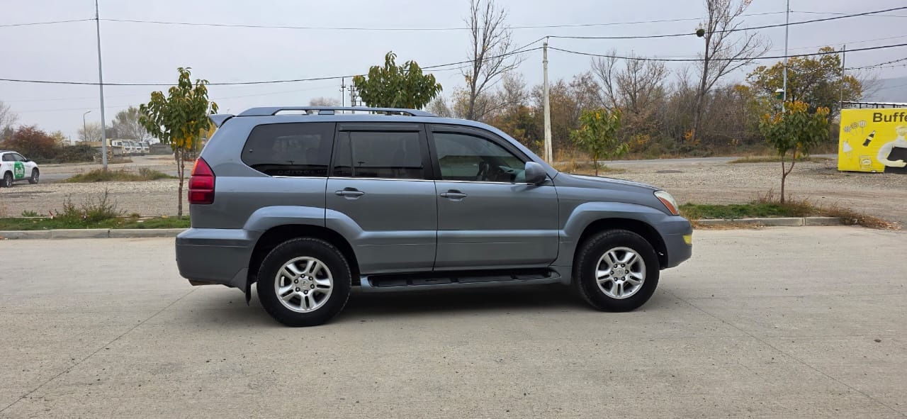 Lexus GX 470 2004 — photo 2