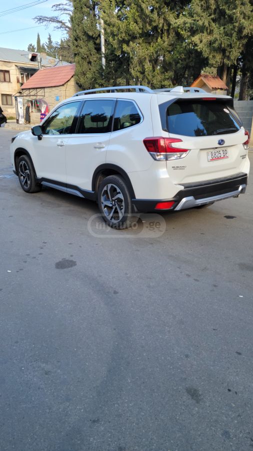 Subaru Forester 2023 — photo 2