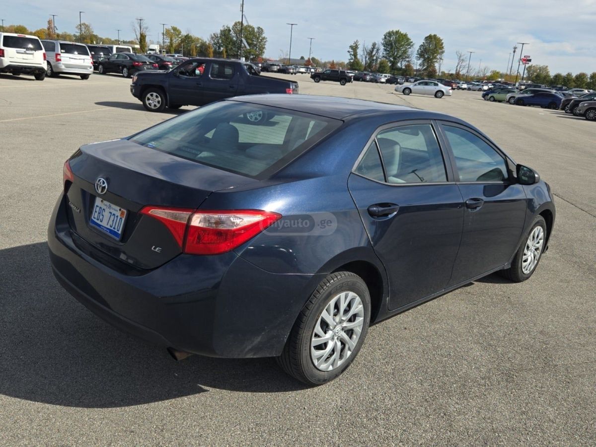 Toyota Corolla 2017 — photo 2