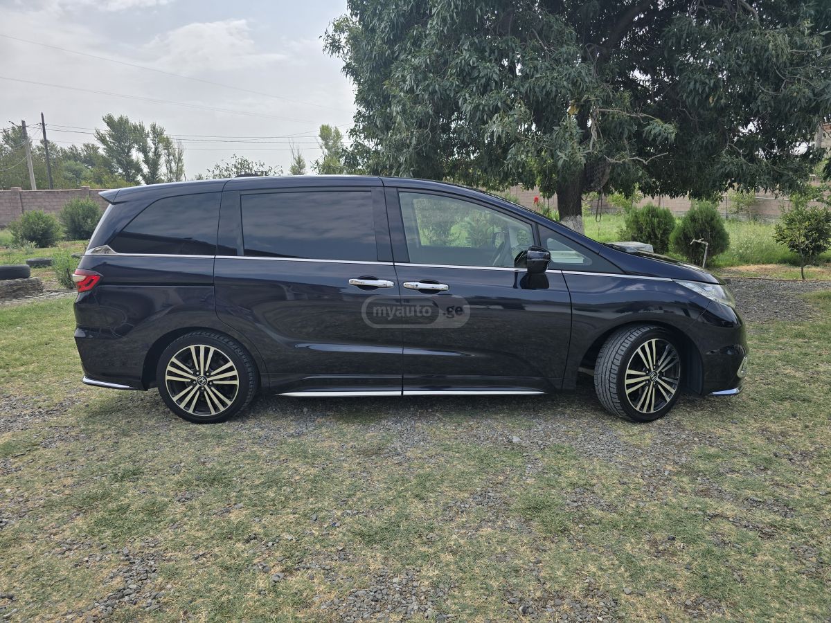 Honda Odyssey 2015 — photo 2