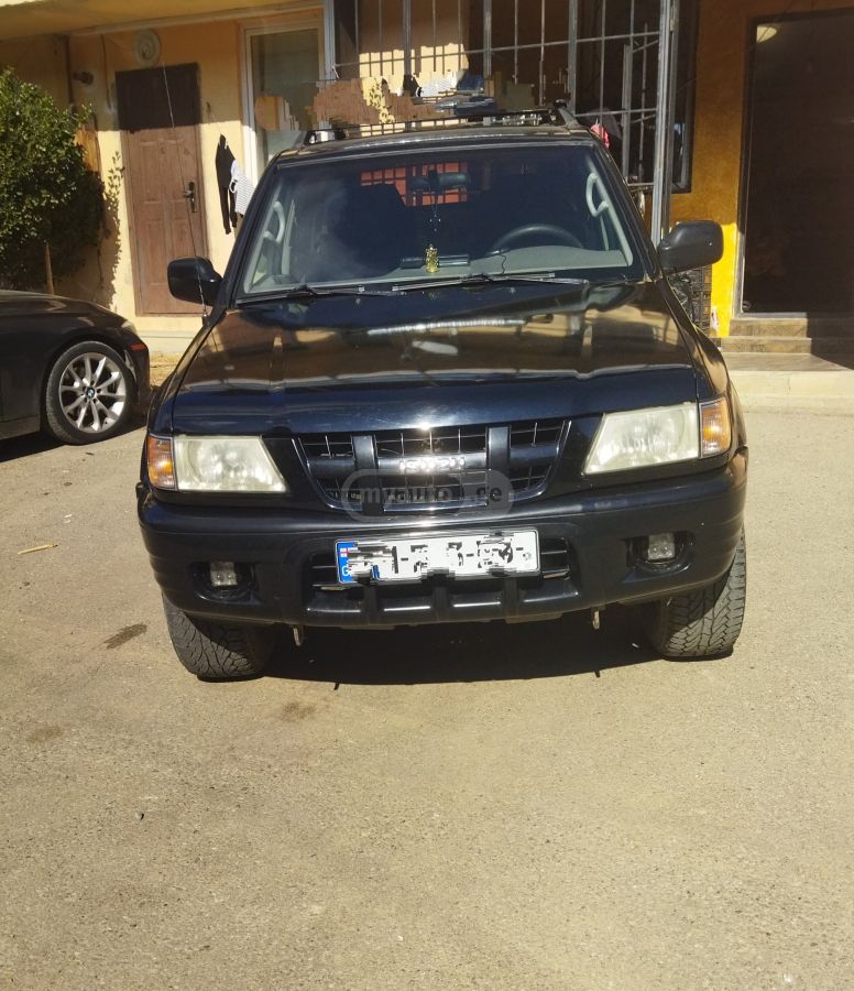 Isuzu Rodeo 2004 — photo 2