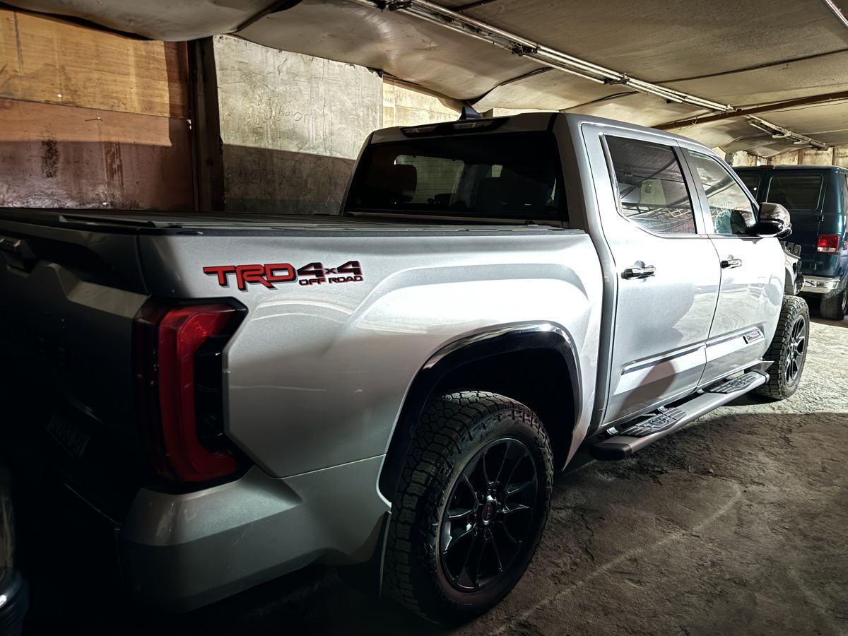 Toyota Tundra 2024 — photo 2