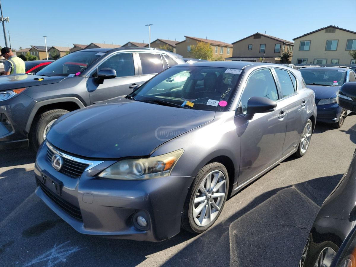 Lexus CT 200 h