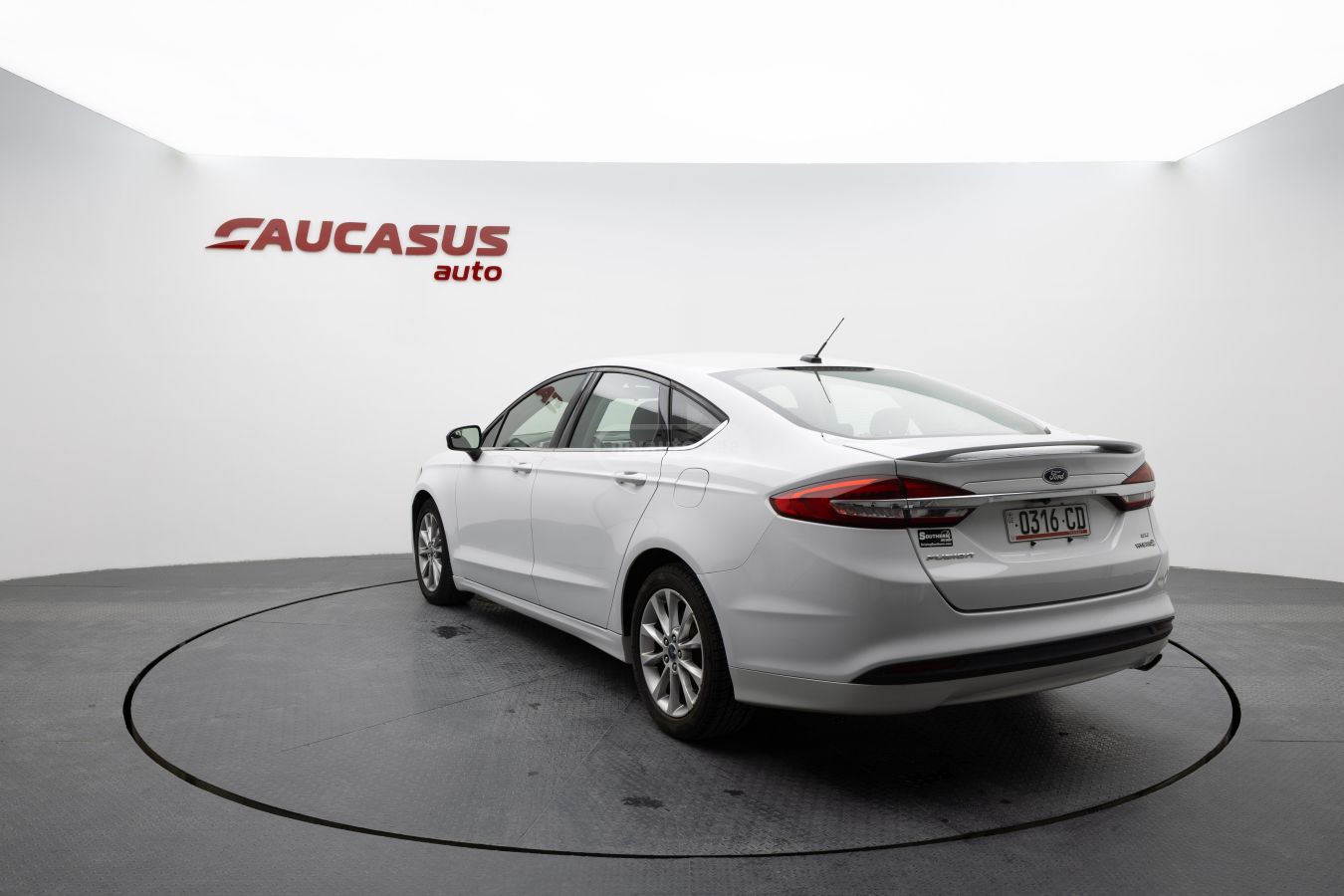 Ford Fusion 2017 — photo 2