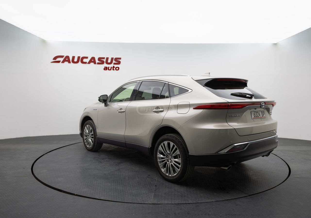 Toyota Venza 2021 — photo 2