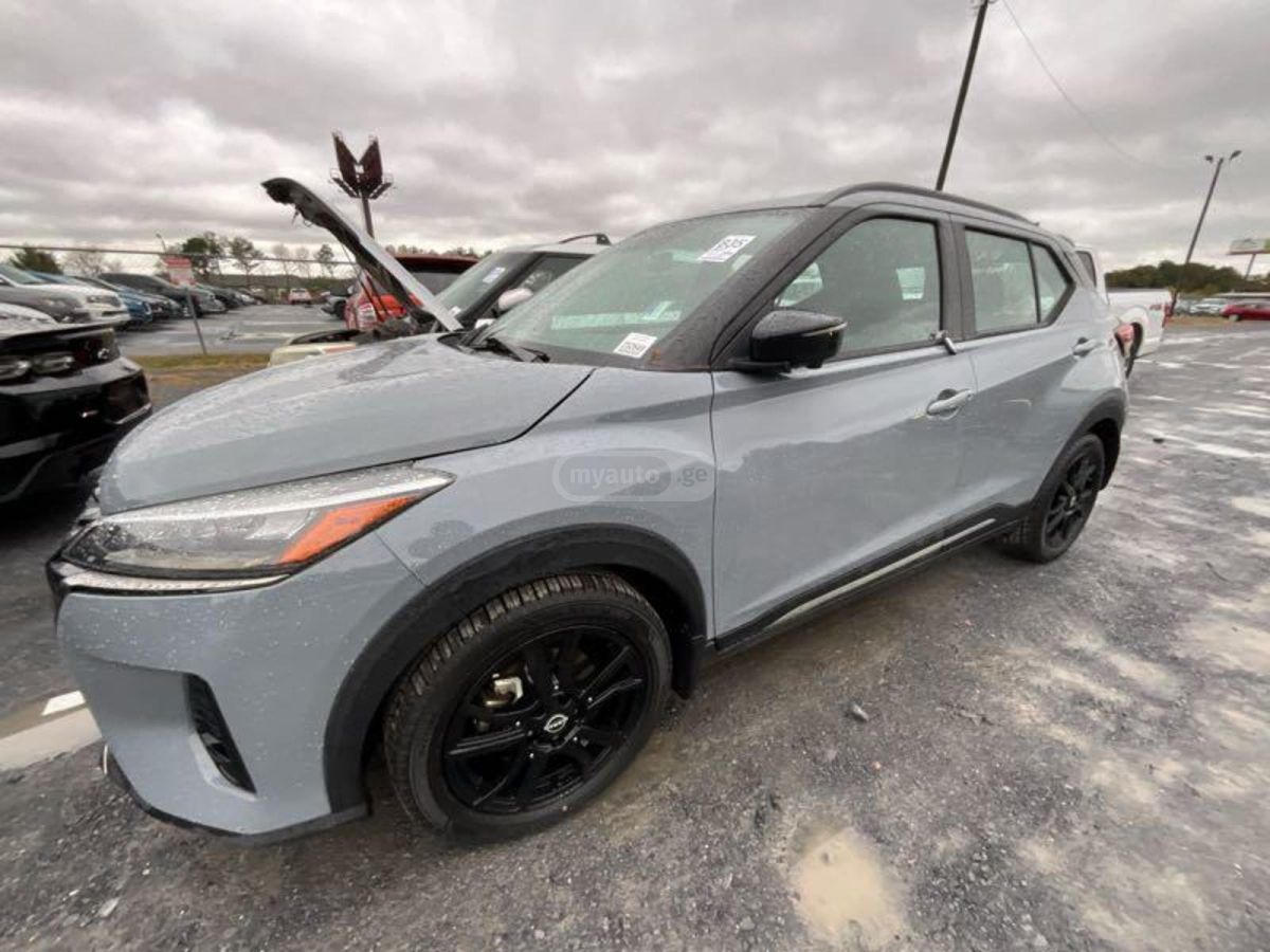Nissan Kicks