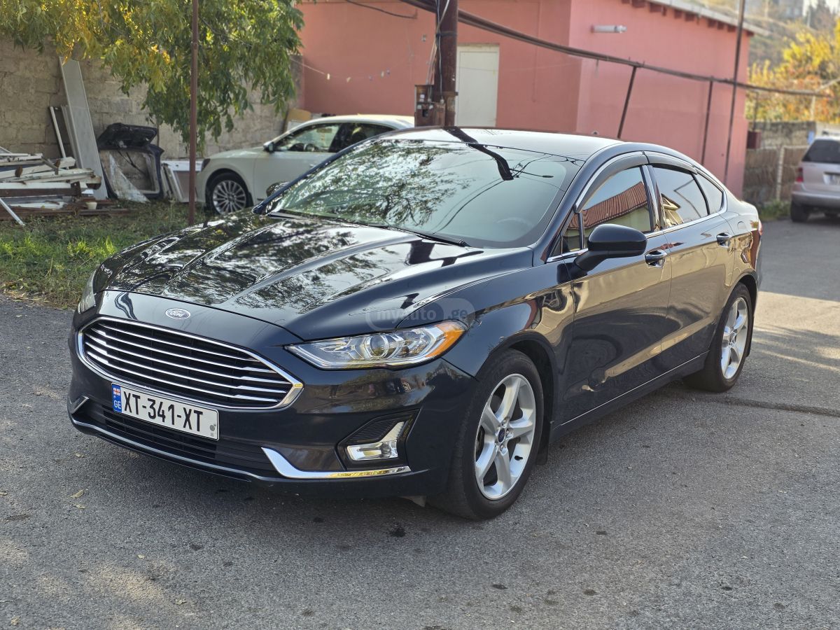 Ford Fusion 2019 — photo 2