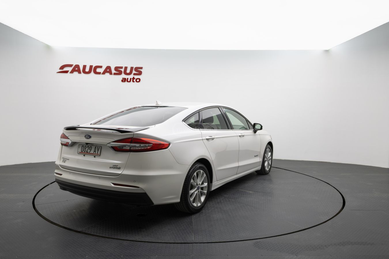 Ford Fusion 2019 — photo 2