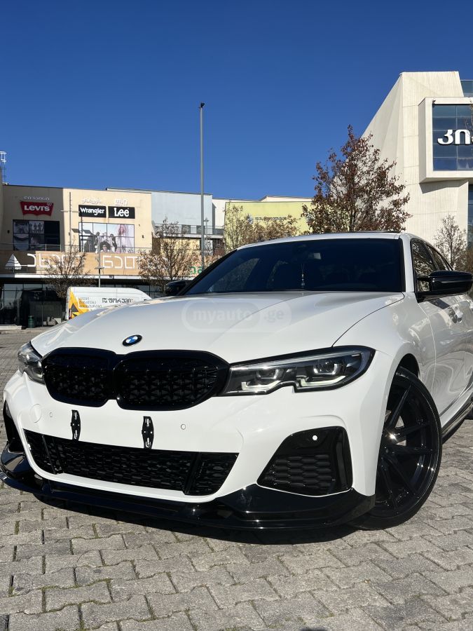 BMW 330