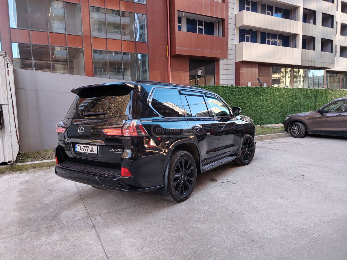 Lexus LX 570 2020 — photo 2