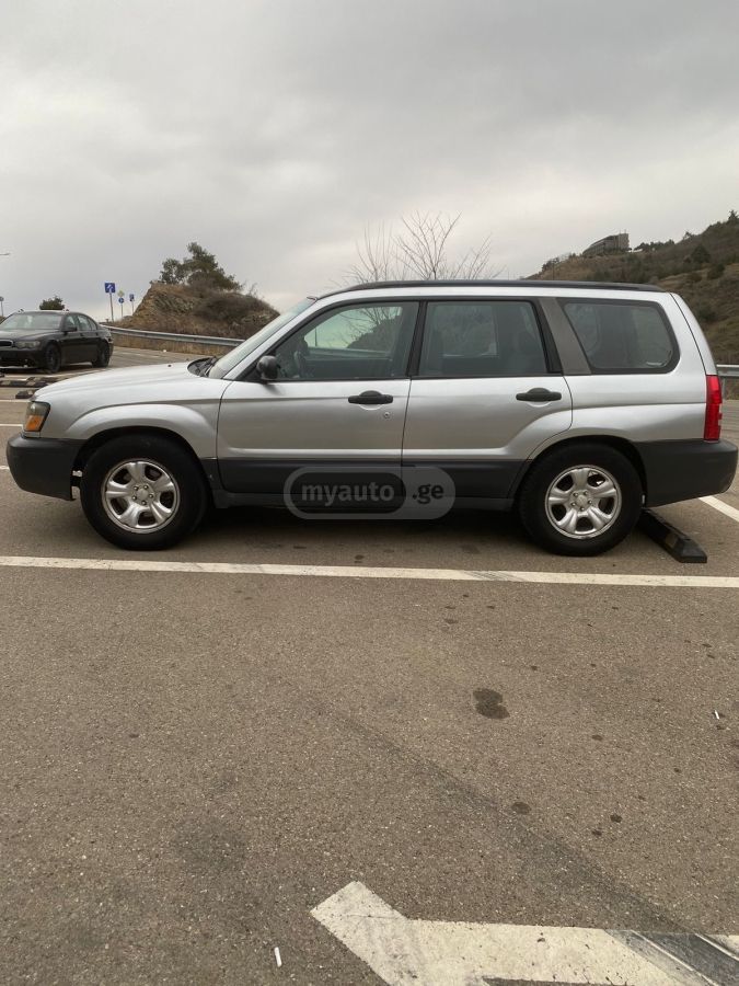 Subaru Forester 2002 — photo 2